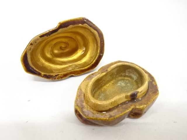  楽吉左衛門銘　干支　卯　香合